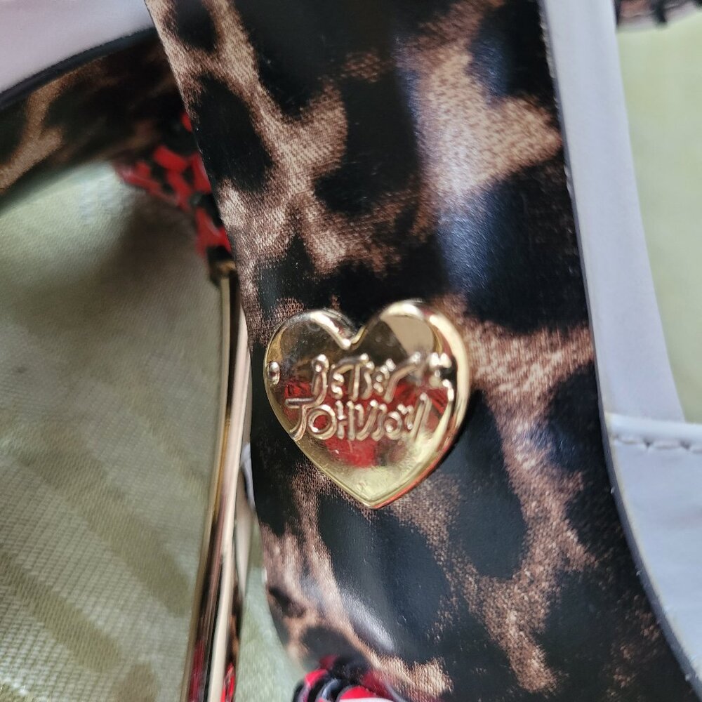 Betsey Johnson Tricksy Heels - Picture 9 of 9